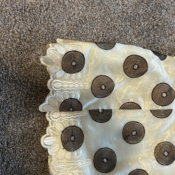 Vintage Bow, Pearl & Bronze Detail Top - Picture 5 of 12